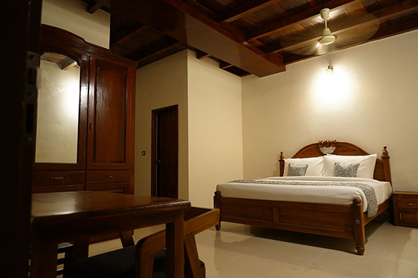 Heritage-Premium-Room-booking-home-stay-Fort-Kochi